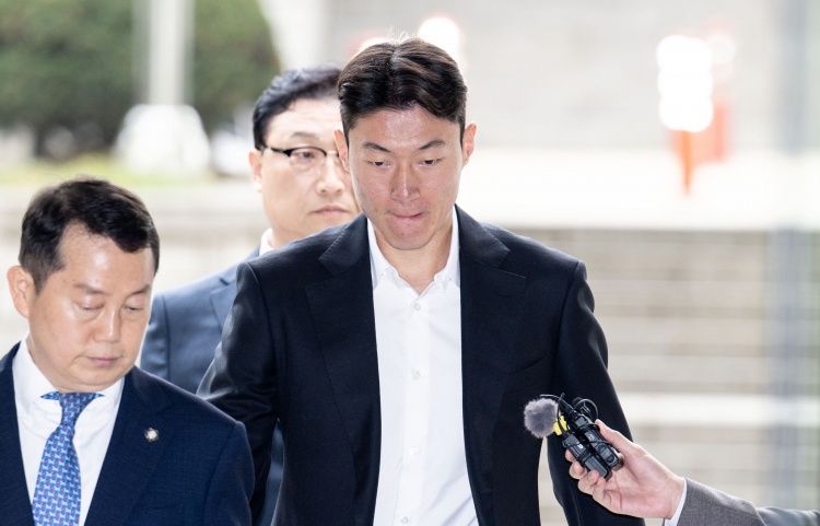  韓國國腳黃義助非法拍攝不雅視頻，一審被判有期徒刑1年緩刑2年！