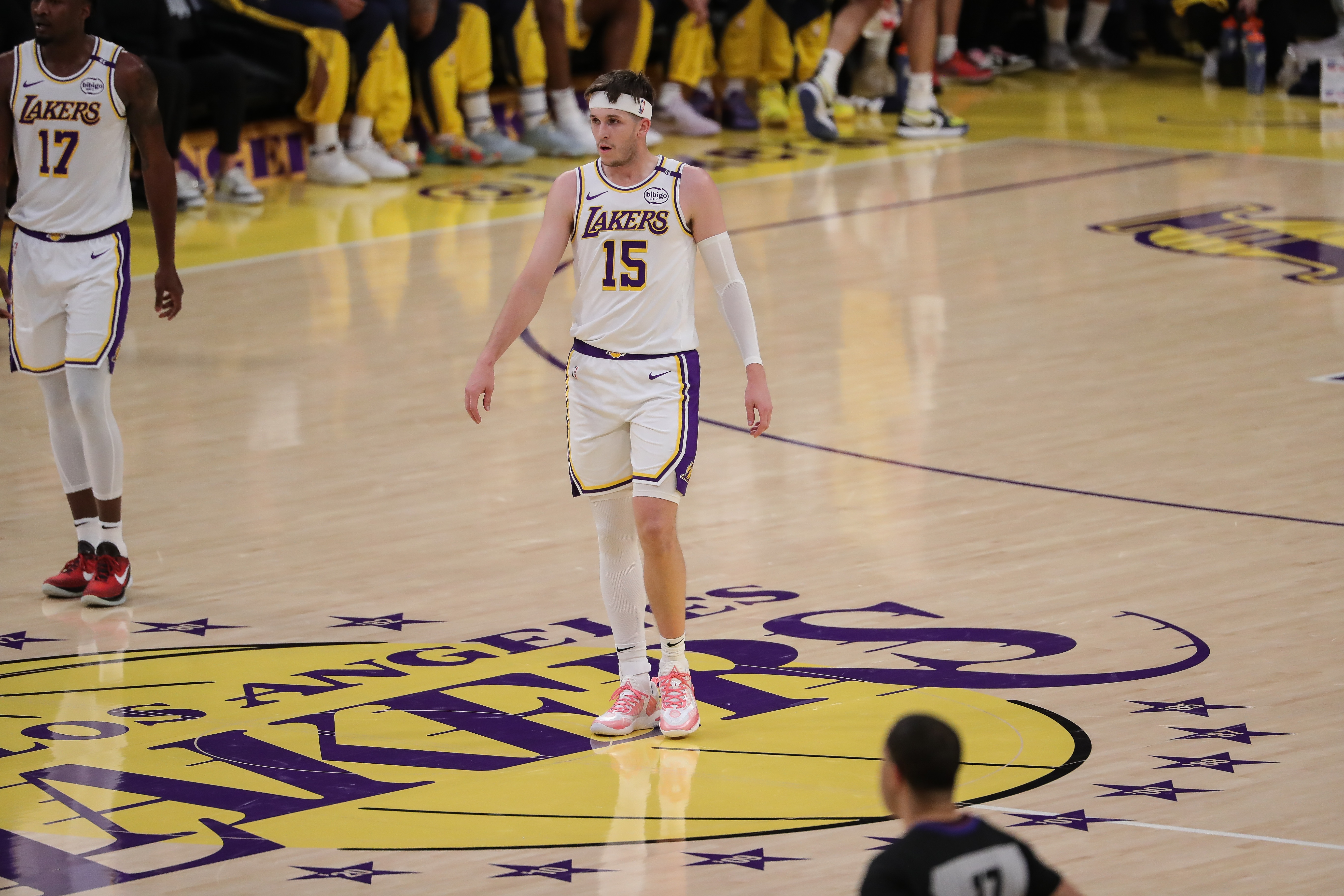  昨天驅(qū)逐憋著火呢！里夫斯21中9砍下32分7助 罰球13中12