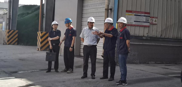 集團(tuán)公司黨委委員、股份公司黨委書(shū)記、總經(jīng)理蔣培進(jìn)到建材公司調(diào)...